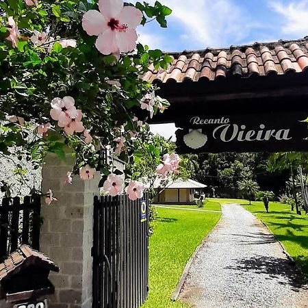 Recanto Vieira Praia Do Estaleiro Balneário Camboriú Екстериор снимка